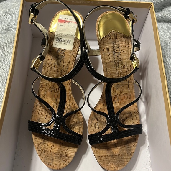 MICAHEL KORS CORK BLACK STRAP HEEL - Picture 1 of 4